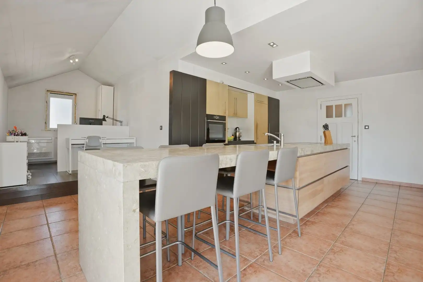 Instapklare open bebouwing met 5 slaapkamers op 1919m² te Merkem. foto 9