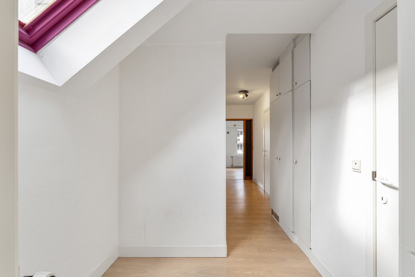 APPARTEMENT MET 2 SLAAPKAMERS IN HET HART VAN SINT-TRUIDEN. foto 8