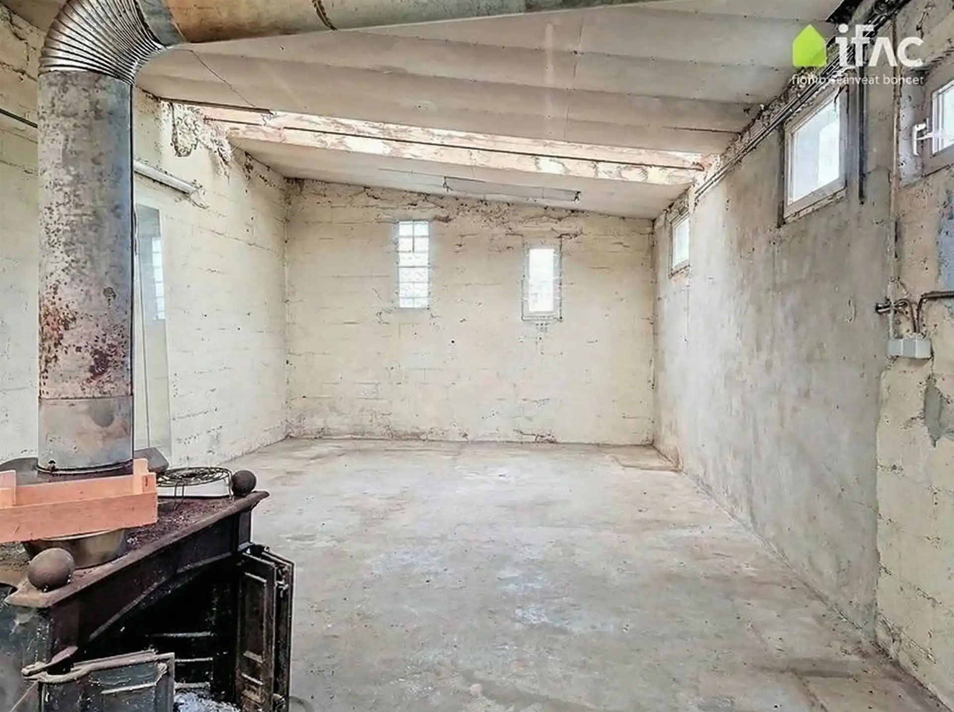 Rustig gelegen villa met atelier ±60m² op 10,25a foto 17