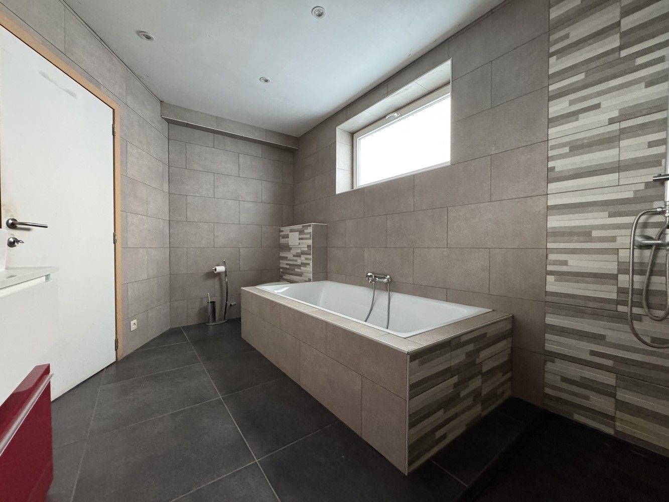 Te renoveren woning op een mooi perceel van 9a78ca foto 16