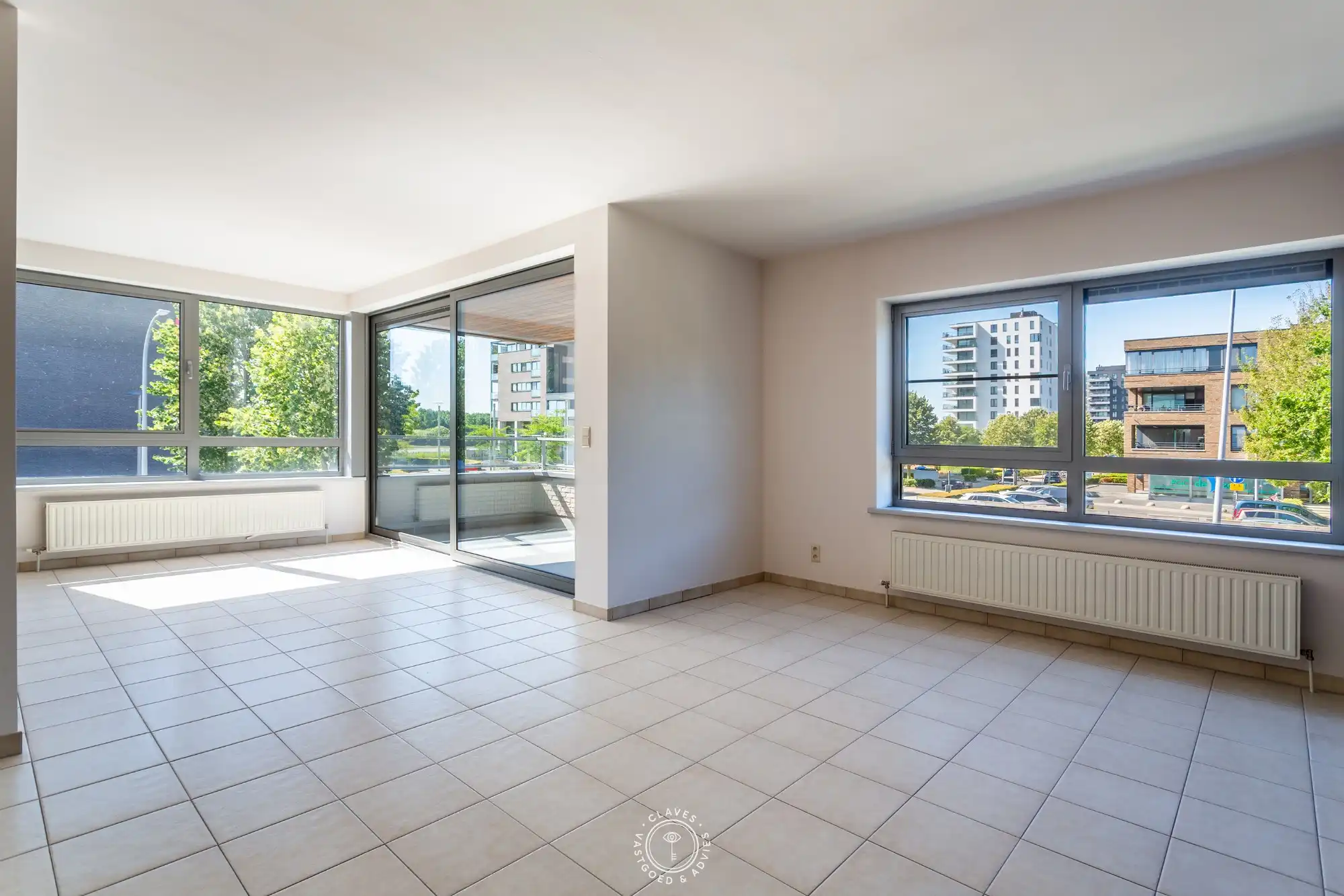 Lichtrijk hoekappartement met terras en Scheldezicht in Temse foto 2