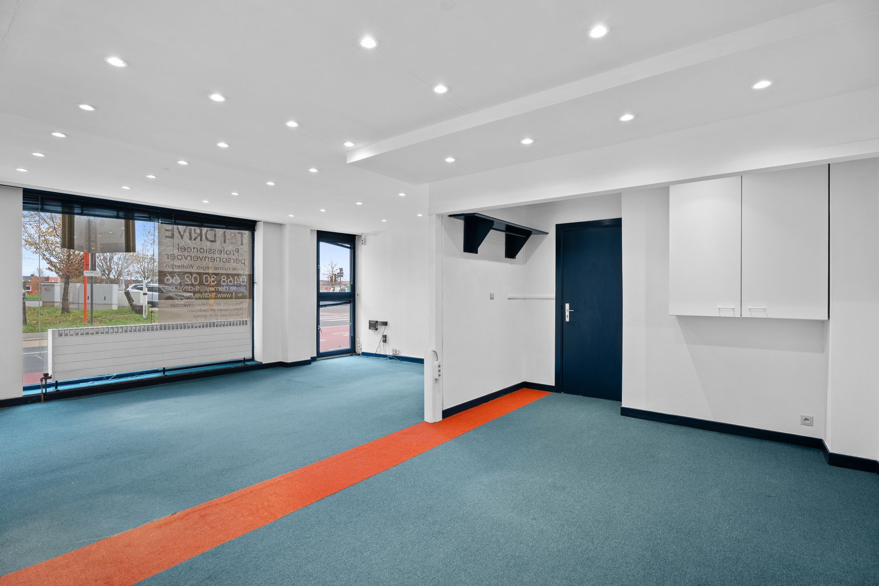 Praktische kantoorruimte op toplocatie in centrum Wetteren! foto 2