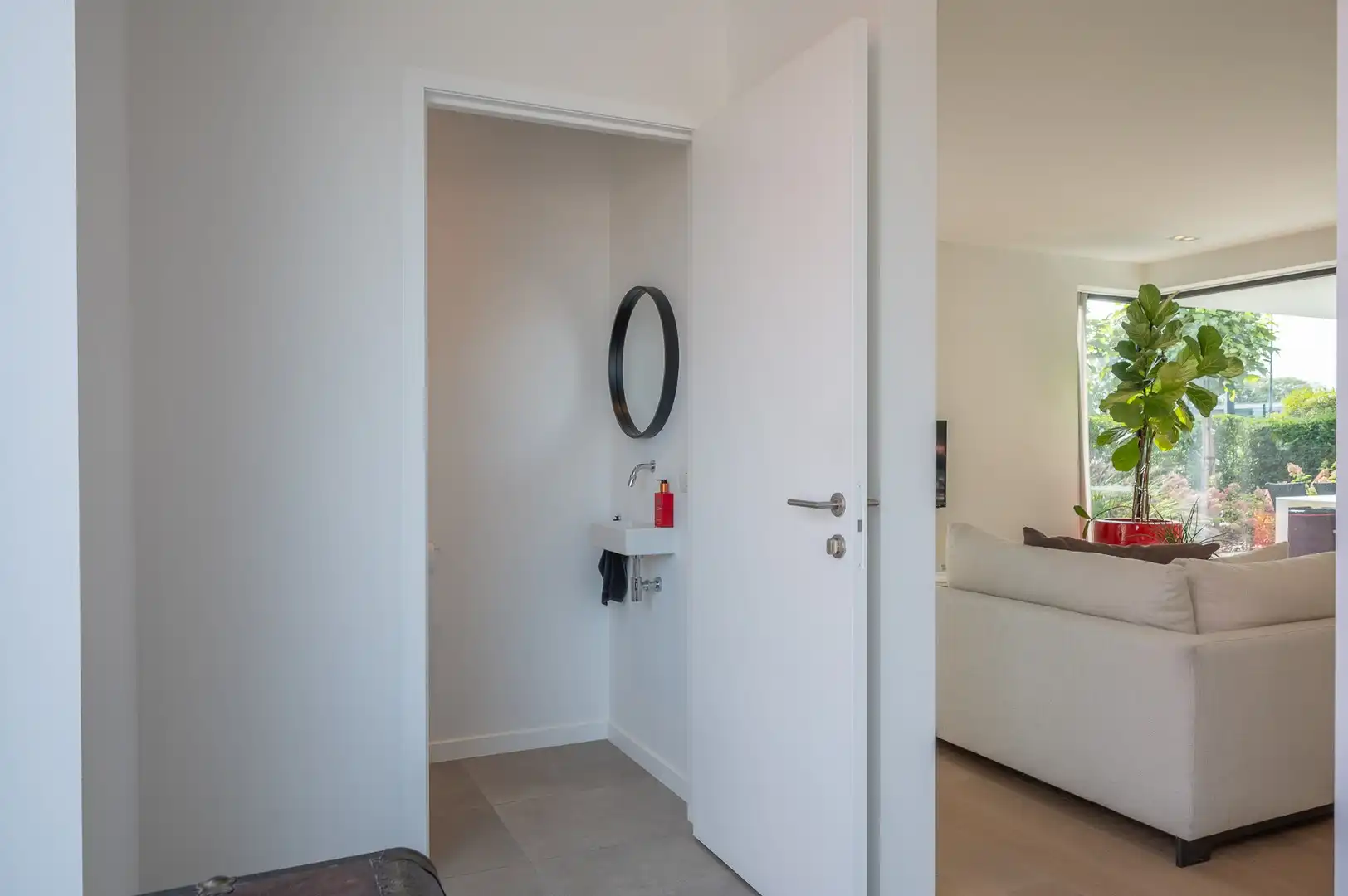 Prachtige hedendaagse villa met zonnige tuin en terrassen op fietsafstand van de zee. foto 20