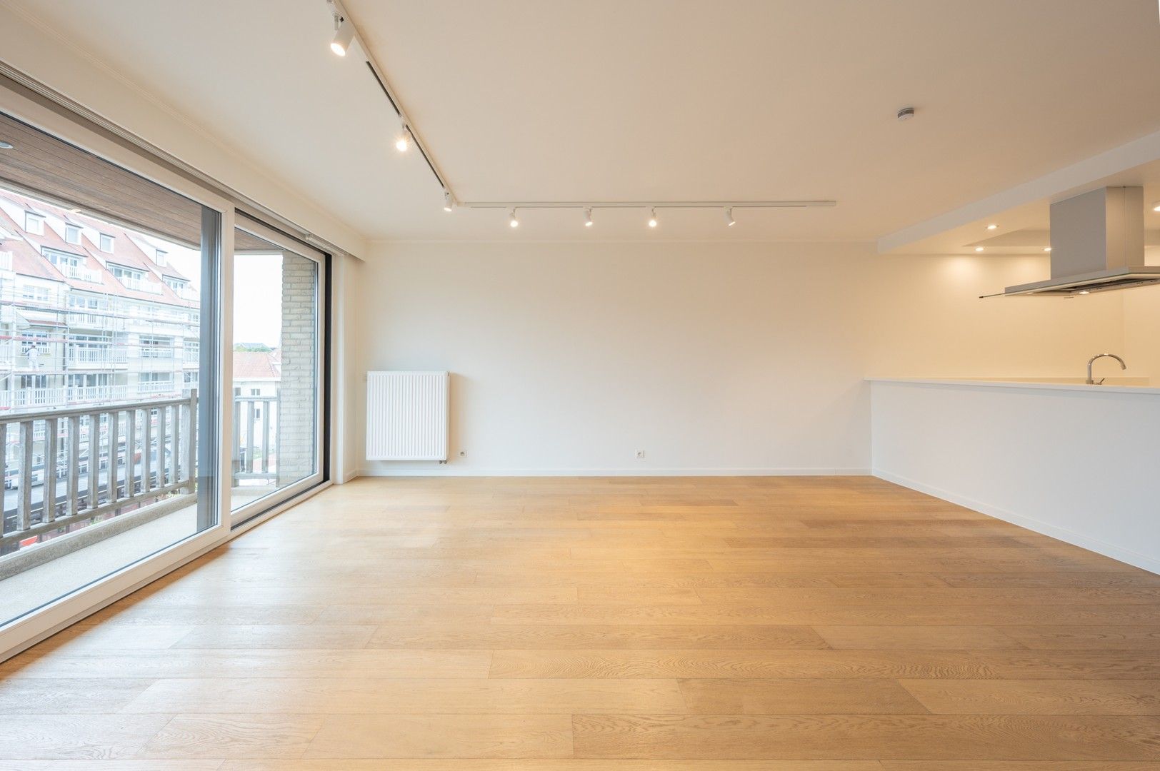 Hedendaags en lichtrijk appartement, centraal gelegen in Knokke. foto 5