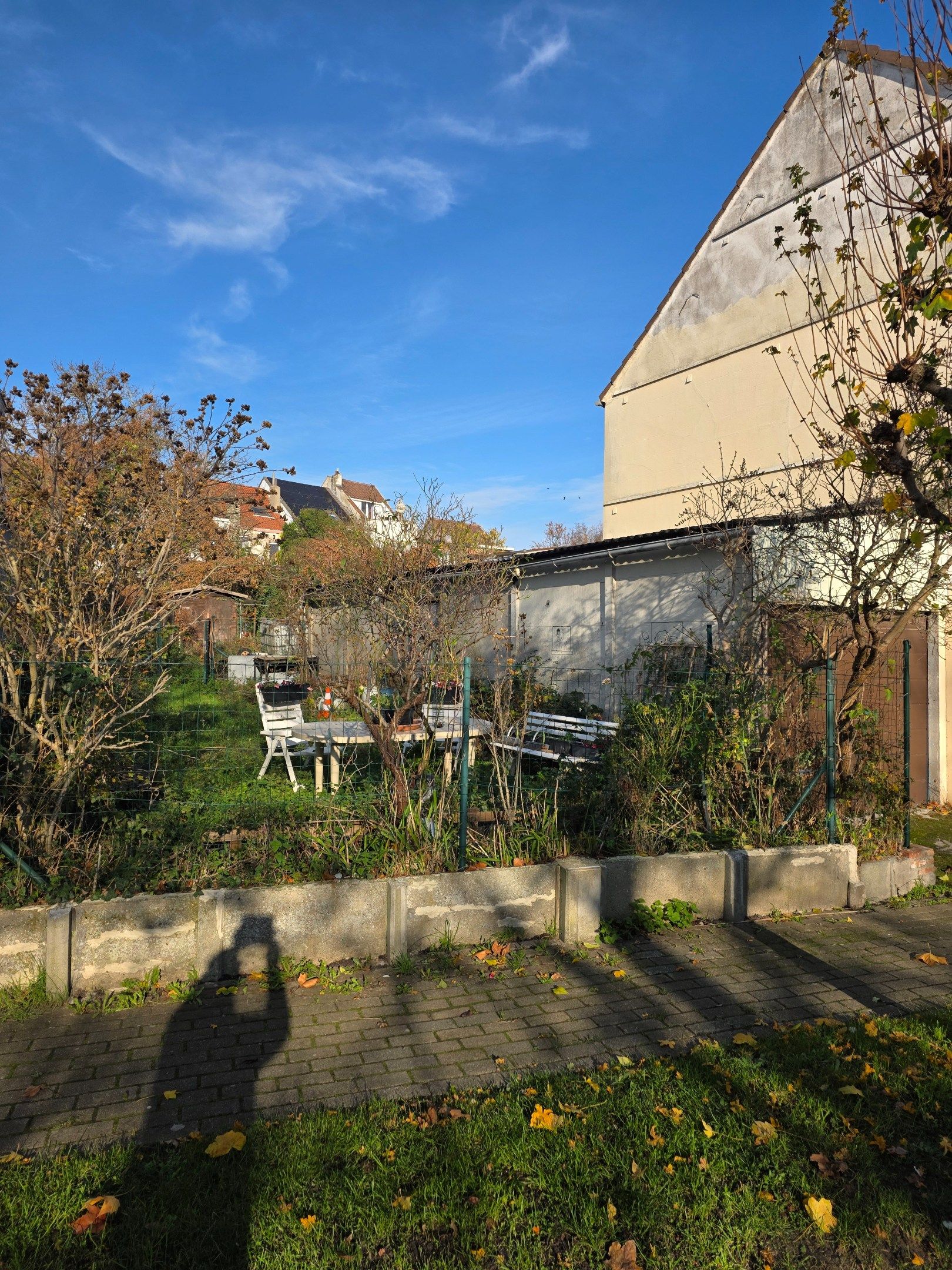 Bouwgrond net buiten stadscentrum foto 3