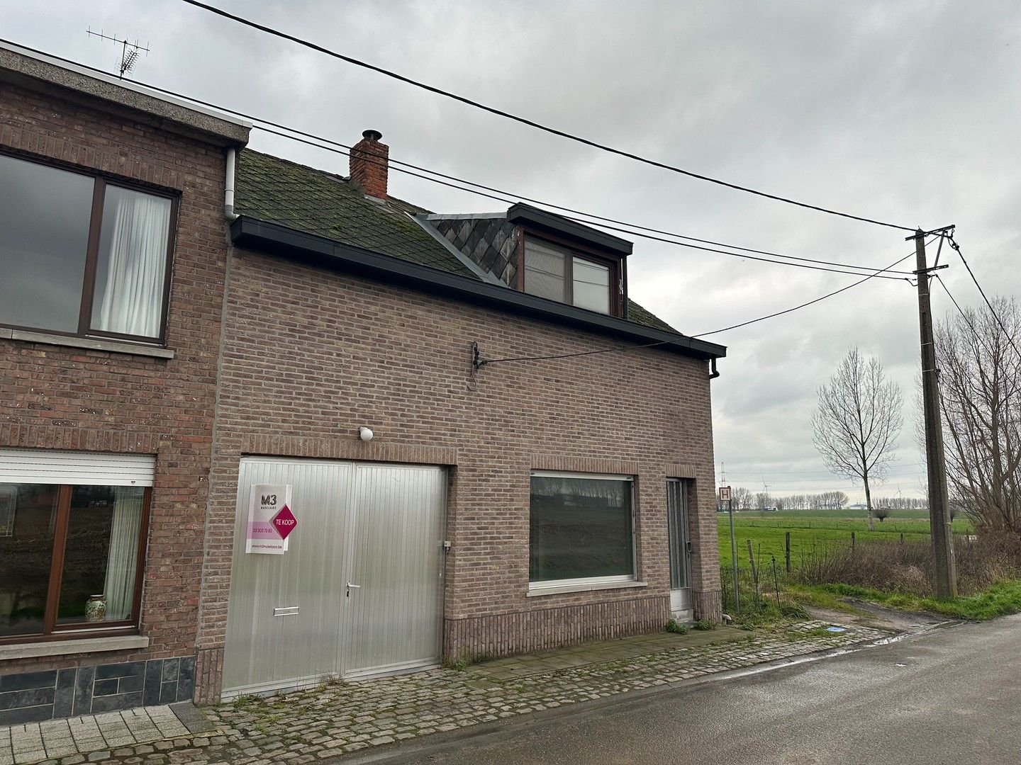 Hoofdfoto van de publicatie: Te renoveren landelijke woning met garage