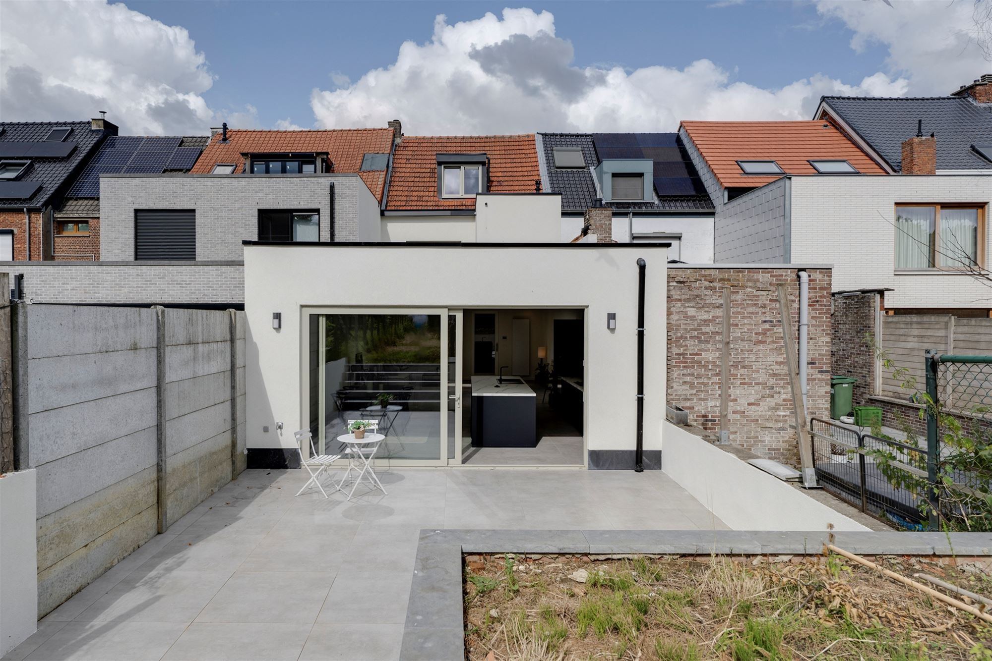 Instapklare eengezinswoning met zonnige tuin omringd door rust foto 9
