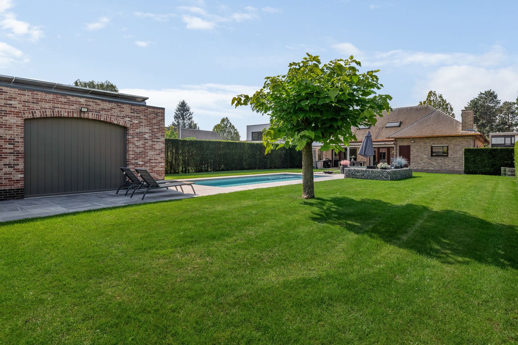 Vrijstaande, instapklare woning met verwarmd zwembad foto 14