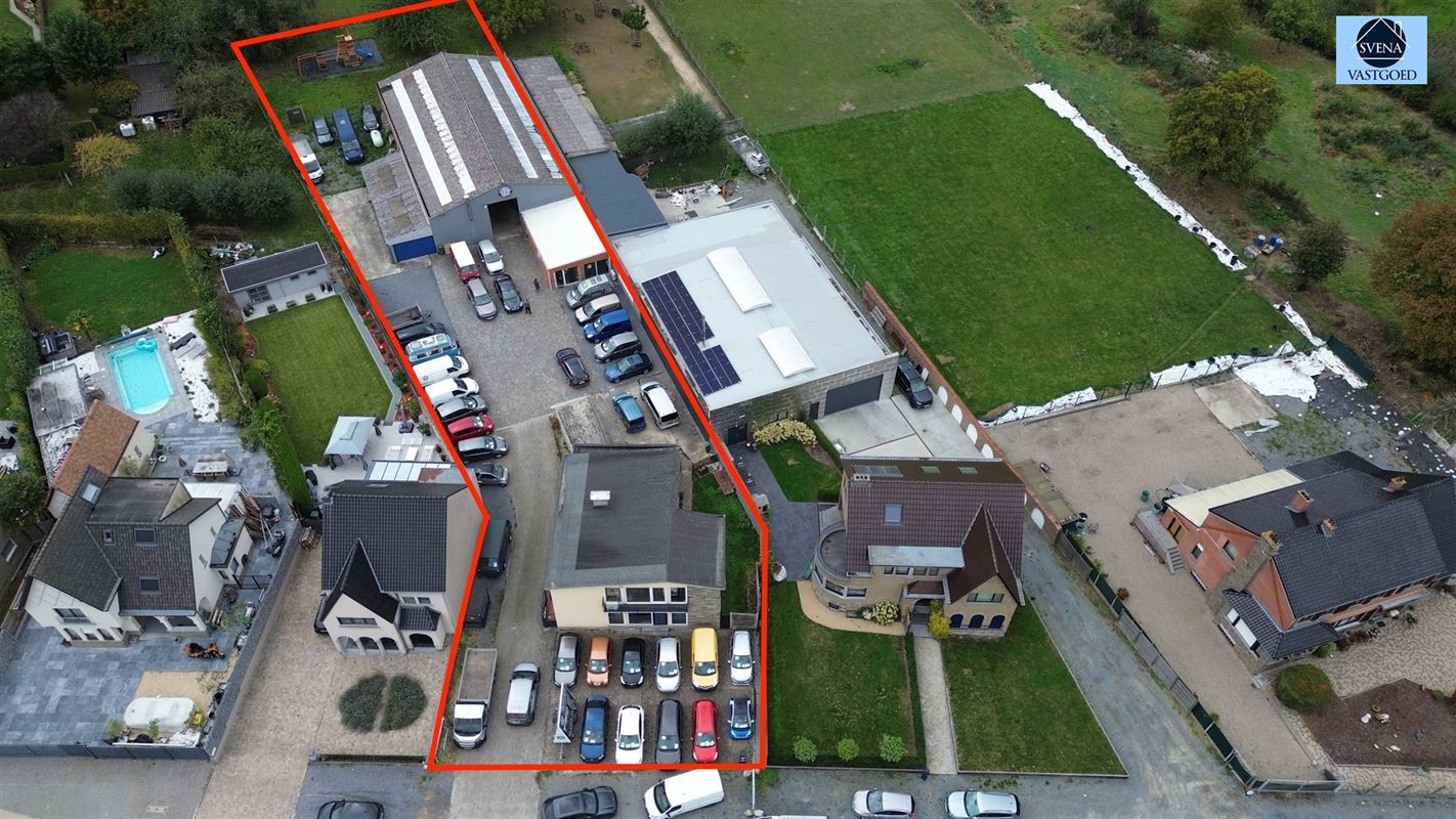 RUIME WONING MET LOODS foto 13