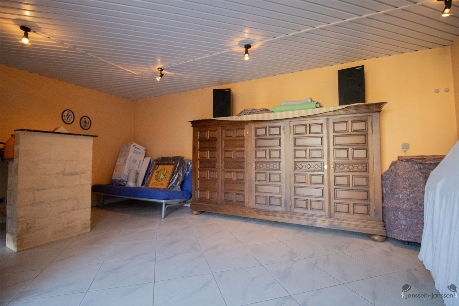 Rustig gelegen gelijkvloerse woning met 3 slaapkamers en bijhuis op  750 m foto 13