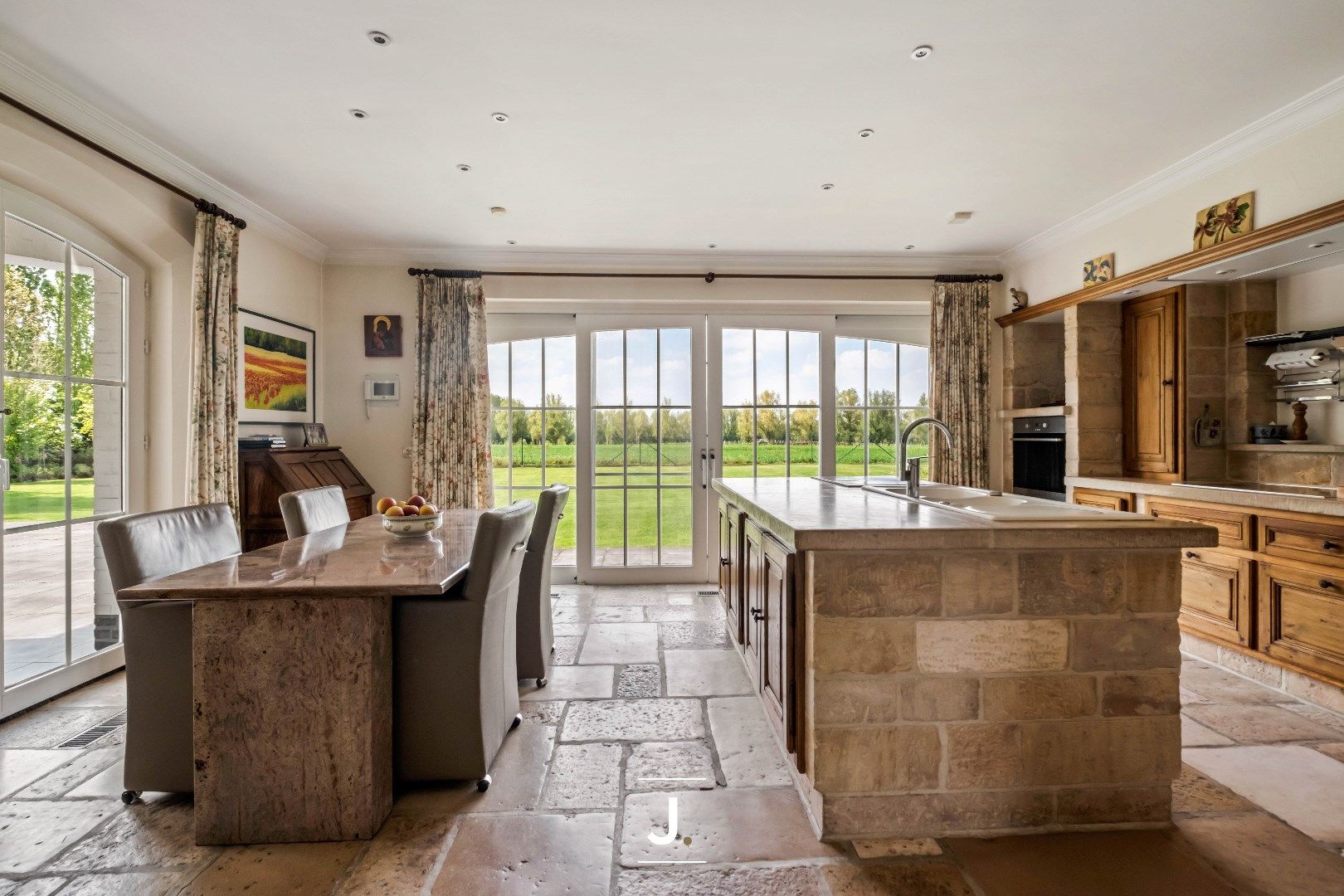 Ruime statige villa op een toplocatie te Beveren-Leie foto 13
