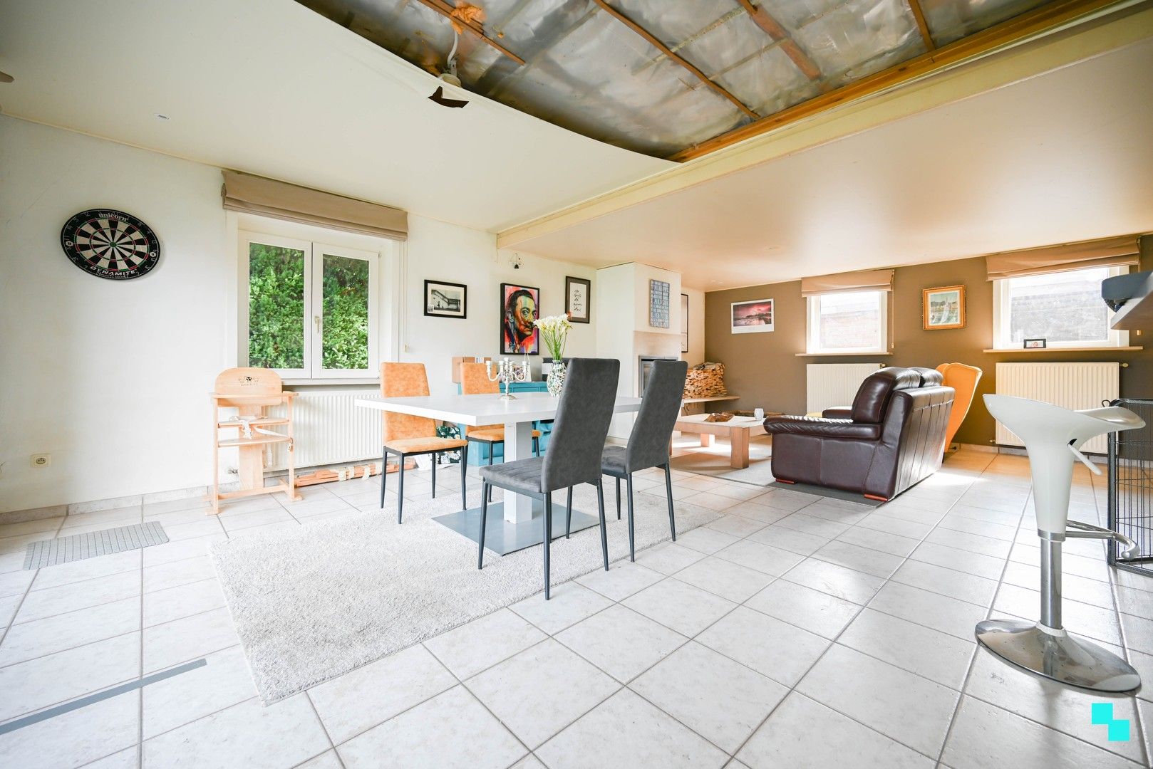 Alleenstaande, te renoveren villa in residentiële buurt foto 5