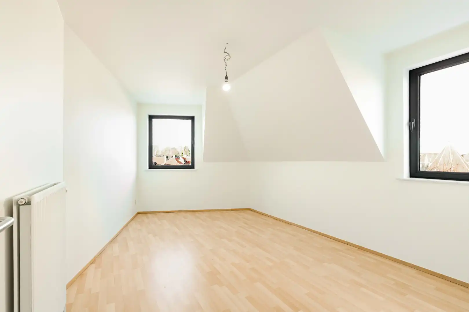 Instapklaar duplex-appartement met 3 slaapkamers te centrum Tielt! foto 9