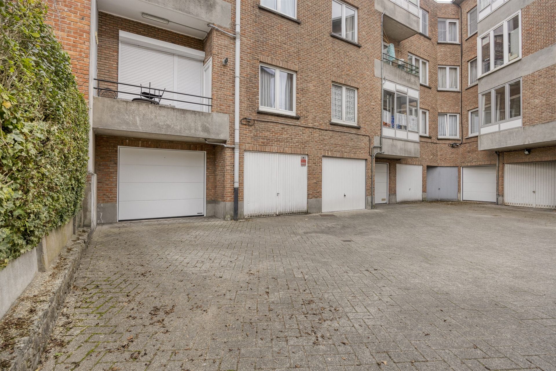 Welonderhouden appartement met dubbel diepe garage! foto 20