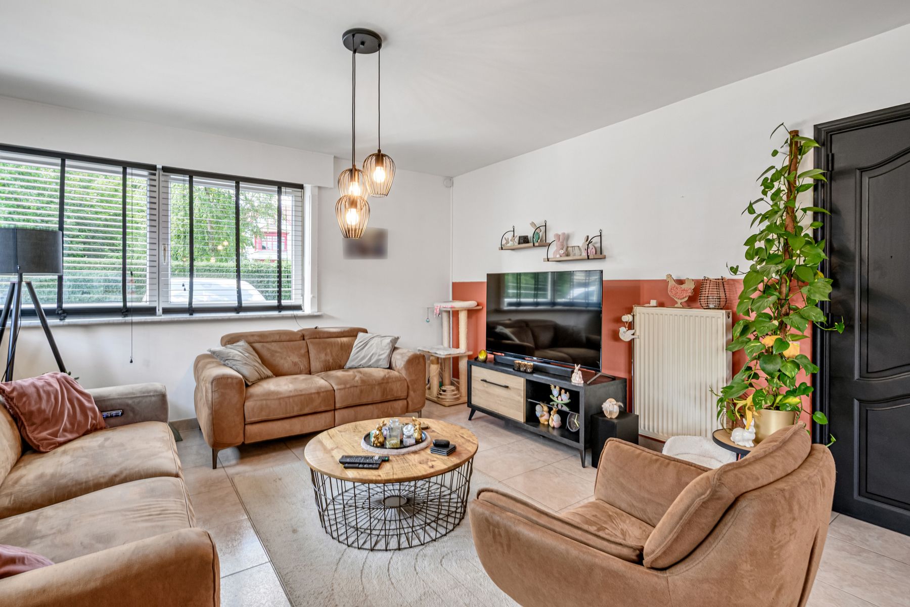 Instapklare luxewoning met 4 slkms en tuin. foto 3