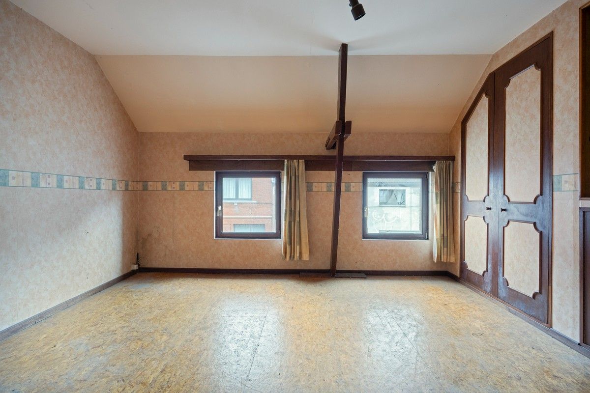 RUIME EN RUSTIG GELEGEN GEZINSWONING | 4 SLPKS - GARAGE - TUIN | TE RENOVEREN foto 15