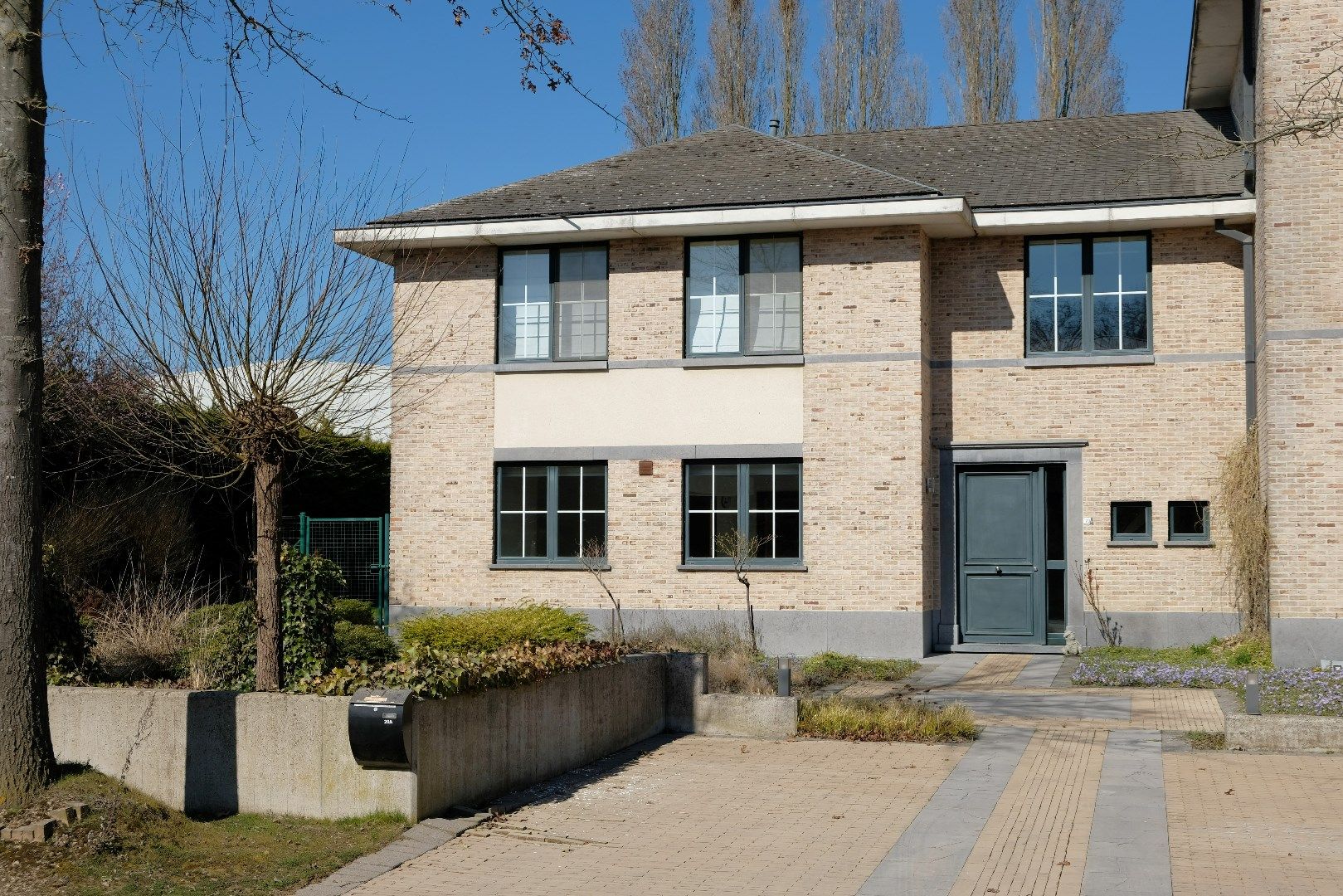 Ruime woning met 3 slaapkamers te Brakel foto {{pictureIndex}}