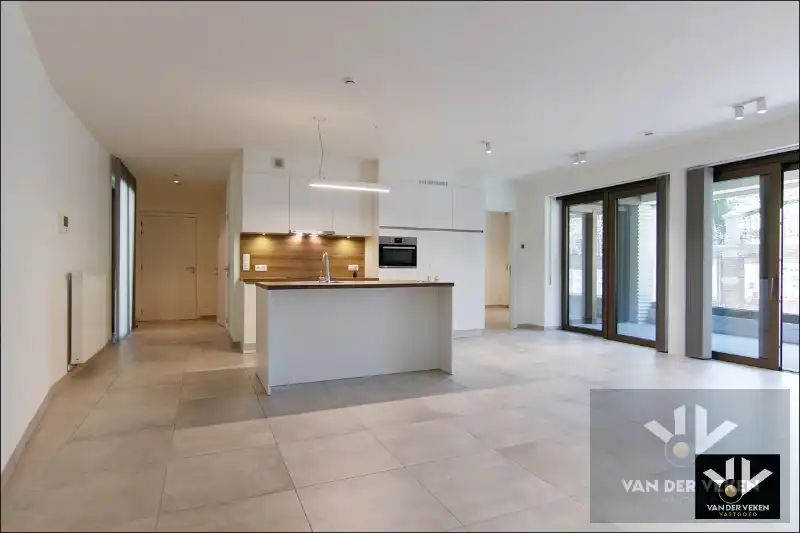 SERVICEFLAT 2 SLPK 2 BADK PAL IN CENTRUM HASSELT foto 3