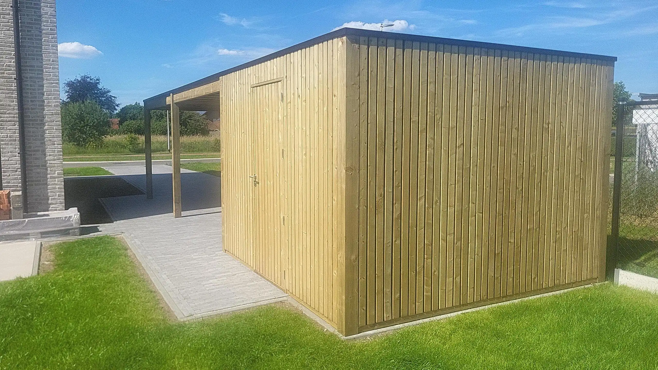 Halfopen eengezinswoning met carport en 3 slaapkamers foto 5