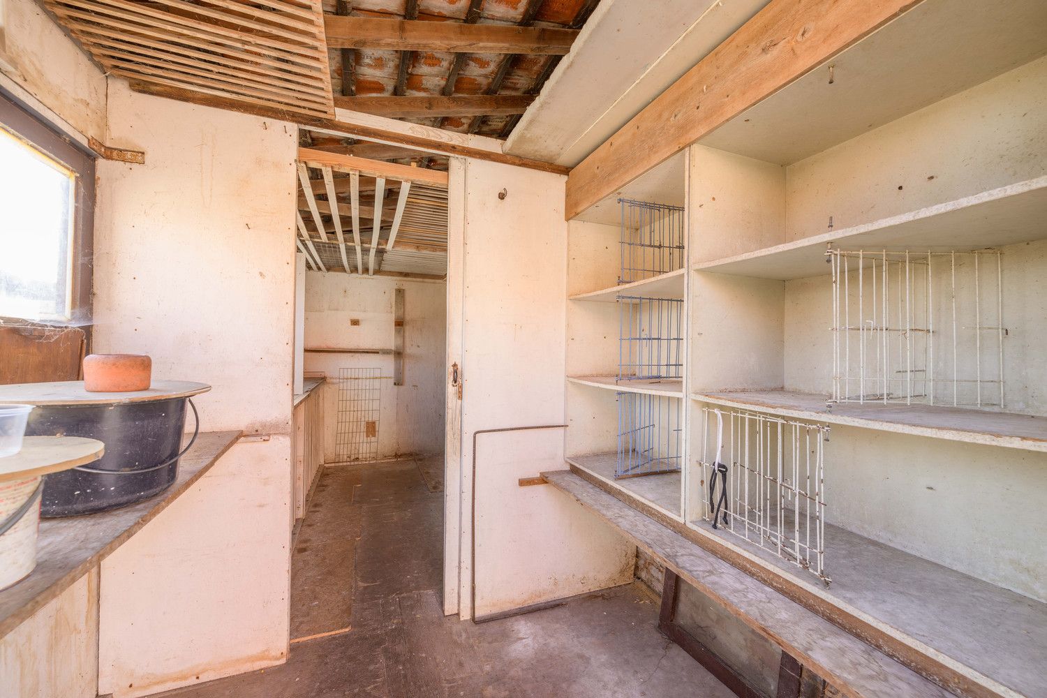 Totaal te renoveren woning te Ardooie. foto 22
