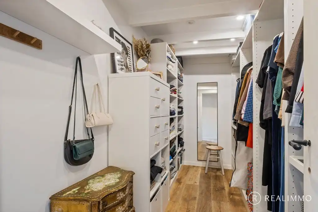 Stijlvol gerenoveerde woning met loods aan de voet van de Kluis! foto 22