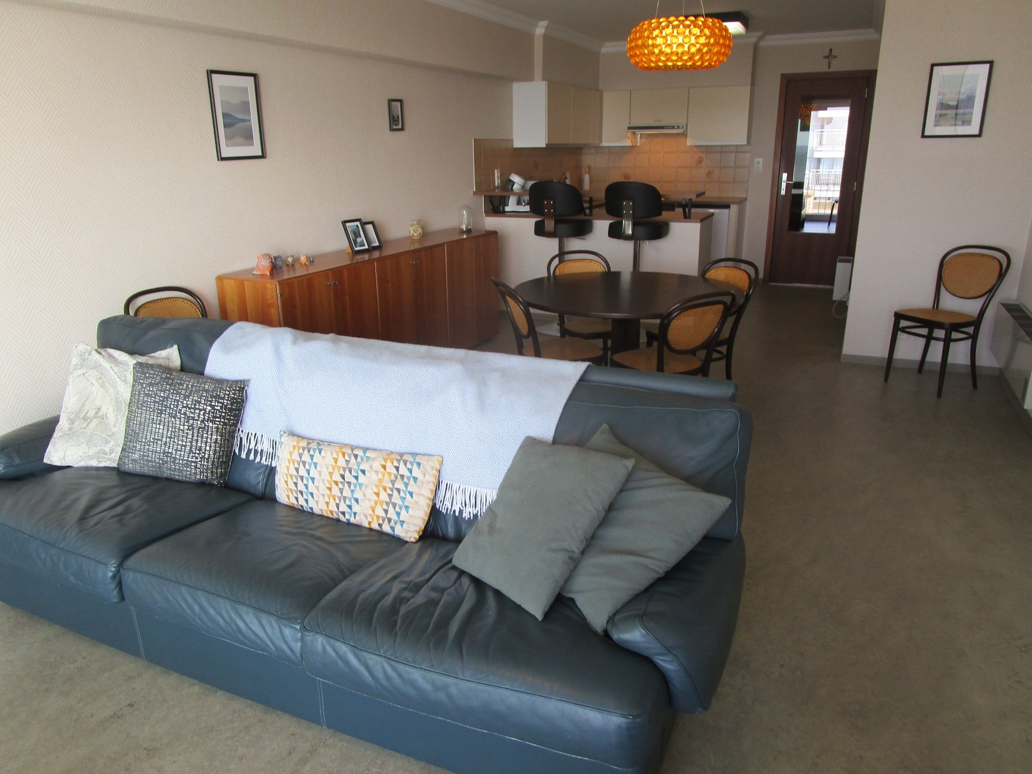 Ruim centraal gelegen app. 2 slaapkamers frontaal zeezicht + ruim terras foto 8