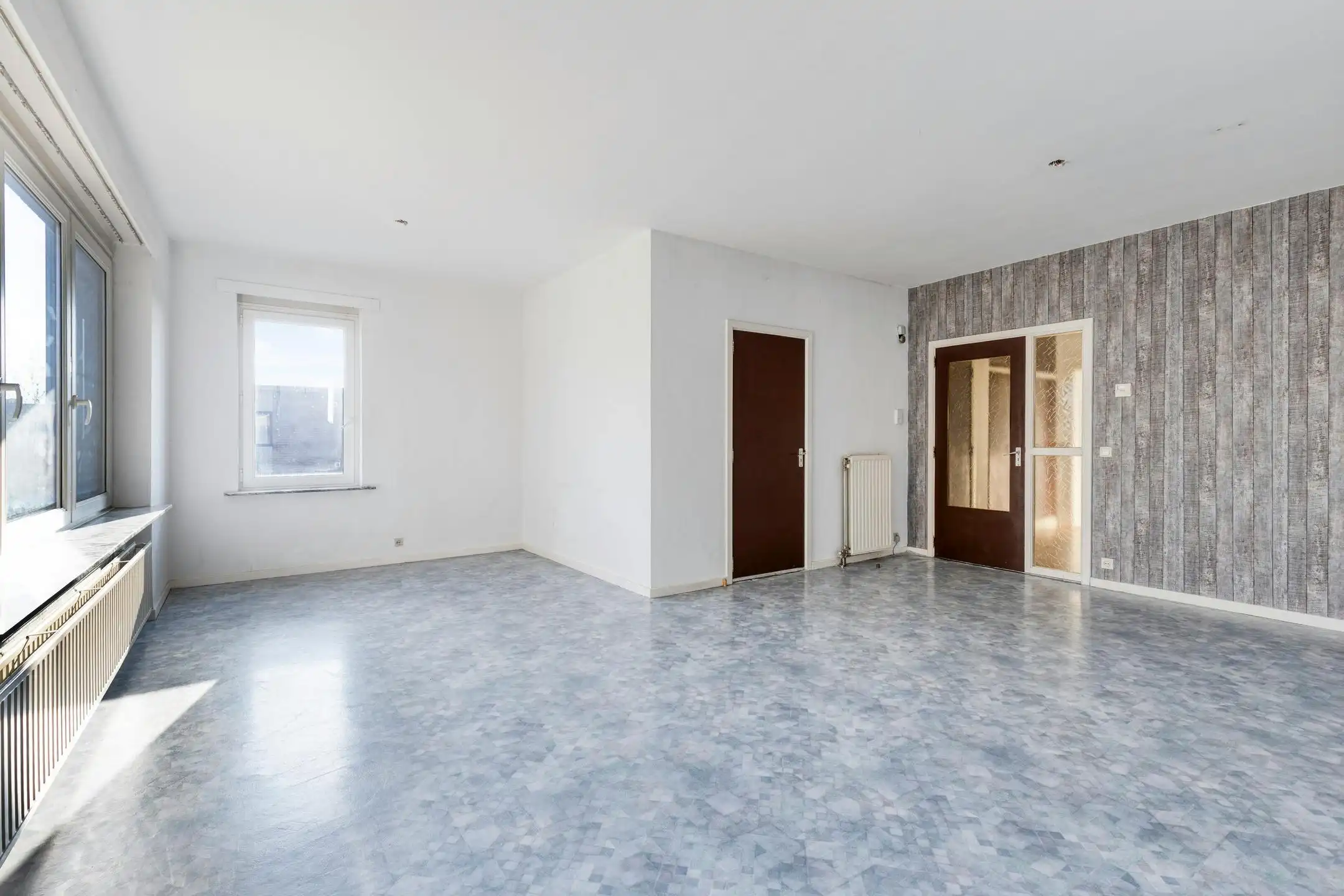 Tweeslaapkamerappartement met terras te koop in Merksem foto 3