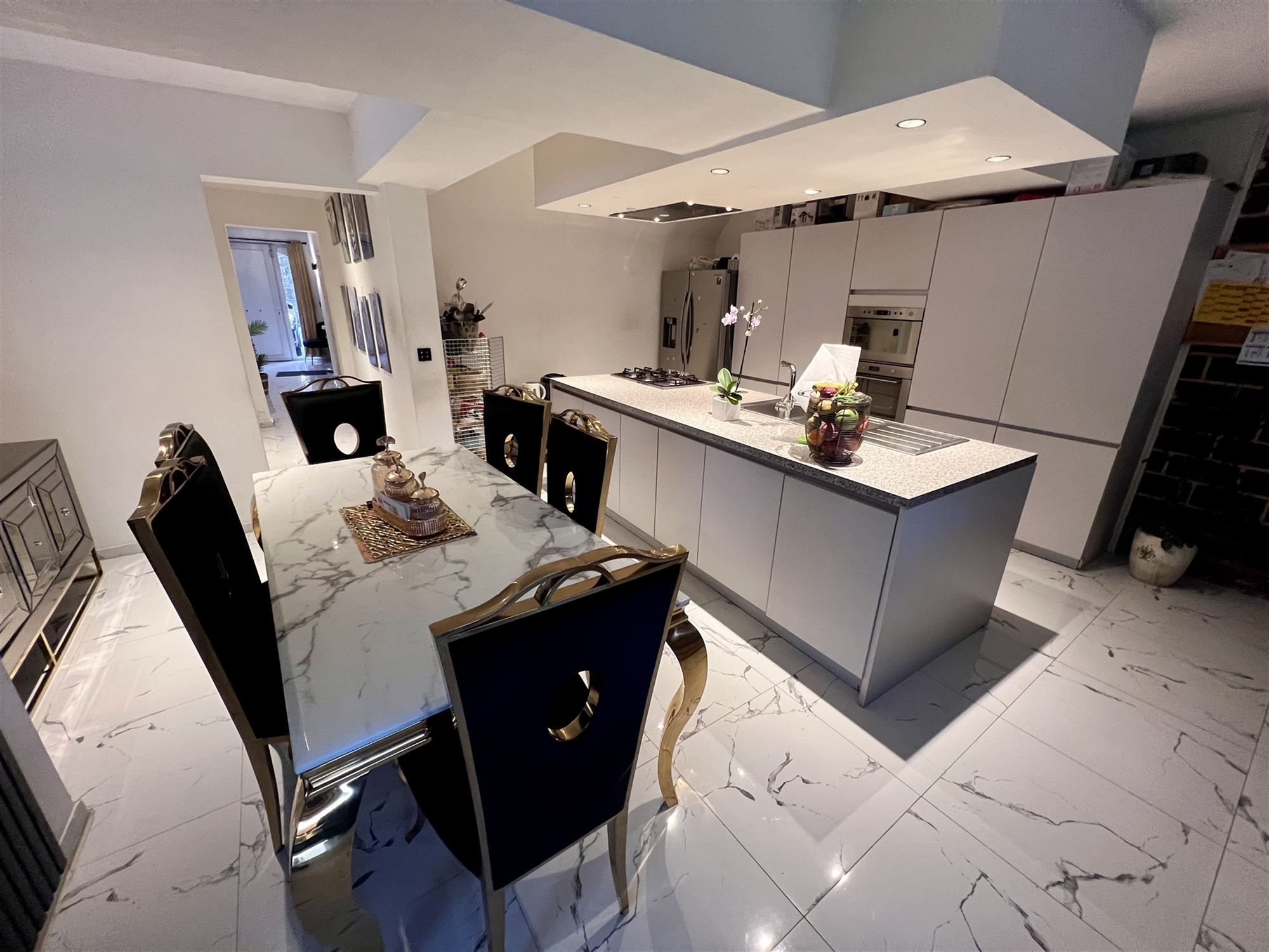 Enorme gezinswoning op 463 m² met 5 slaapkamers en 2 badk. foto 9