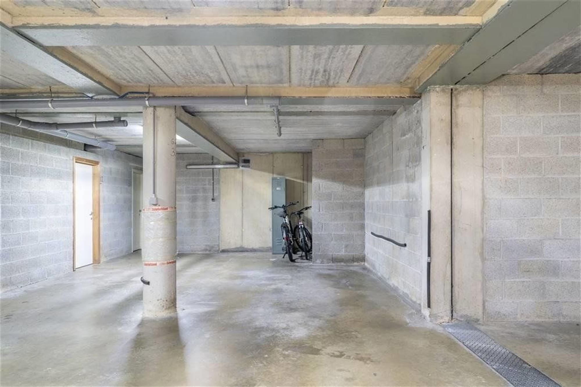 Zeer ruim appartement met 3 slaapkamers op toplocatie foto 13