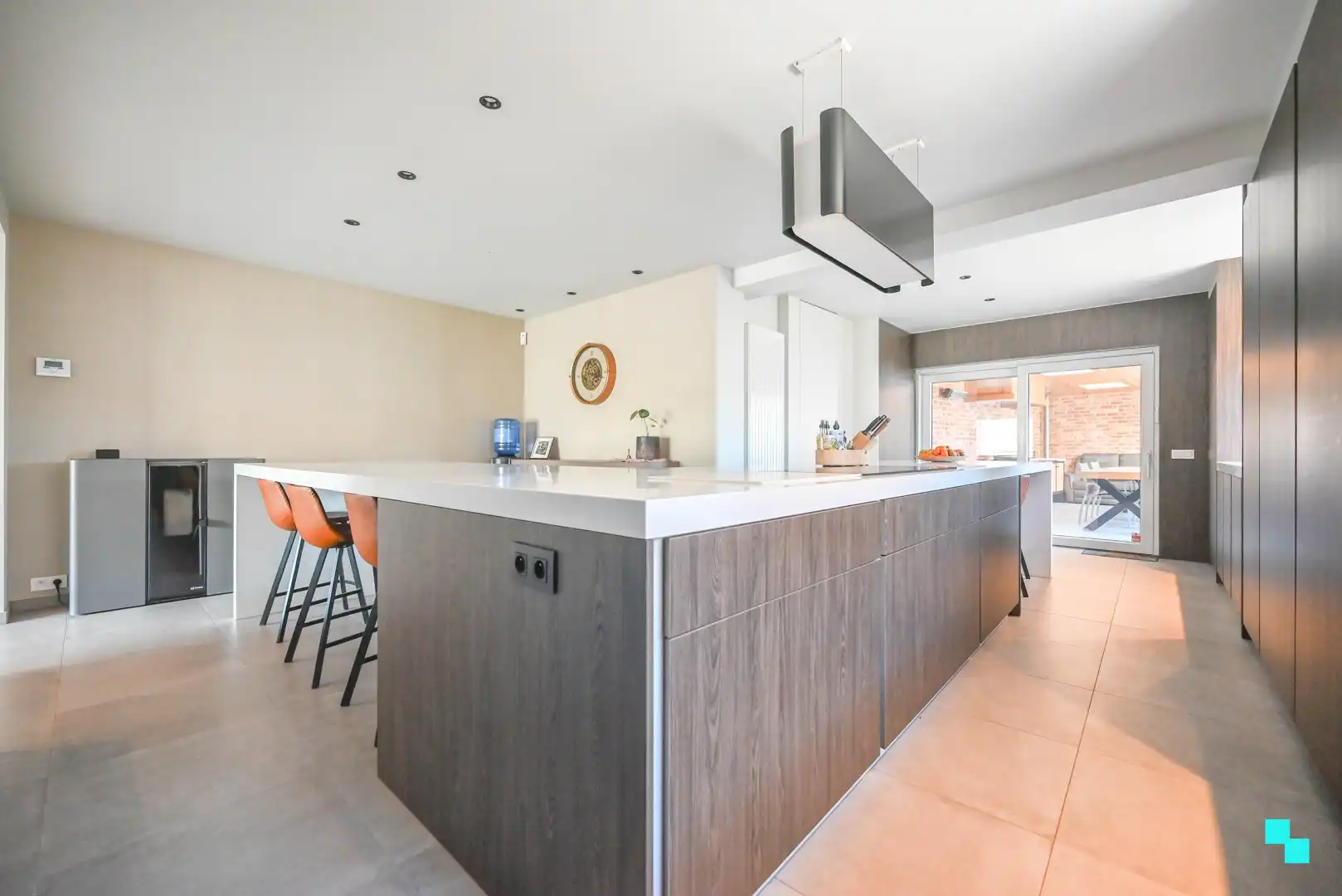 Gerenoveerde, veelzijdige woning in Anzegem foto 2