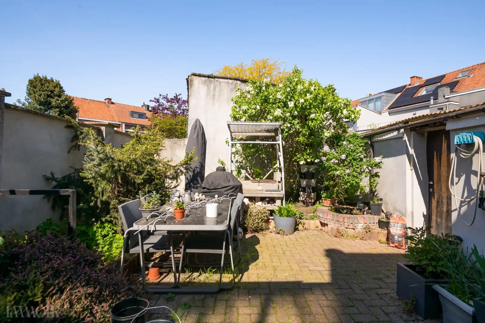 Centraal gelegen gezinswoning met 3 slaapkamers en stadstuin. foto 16
