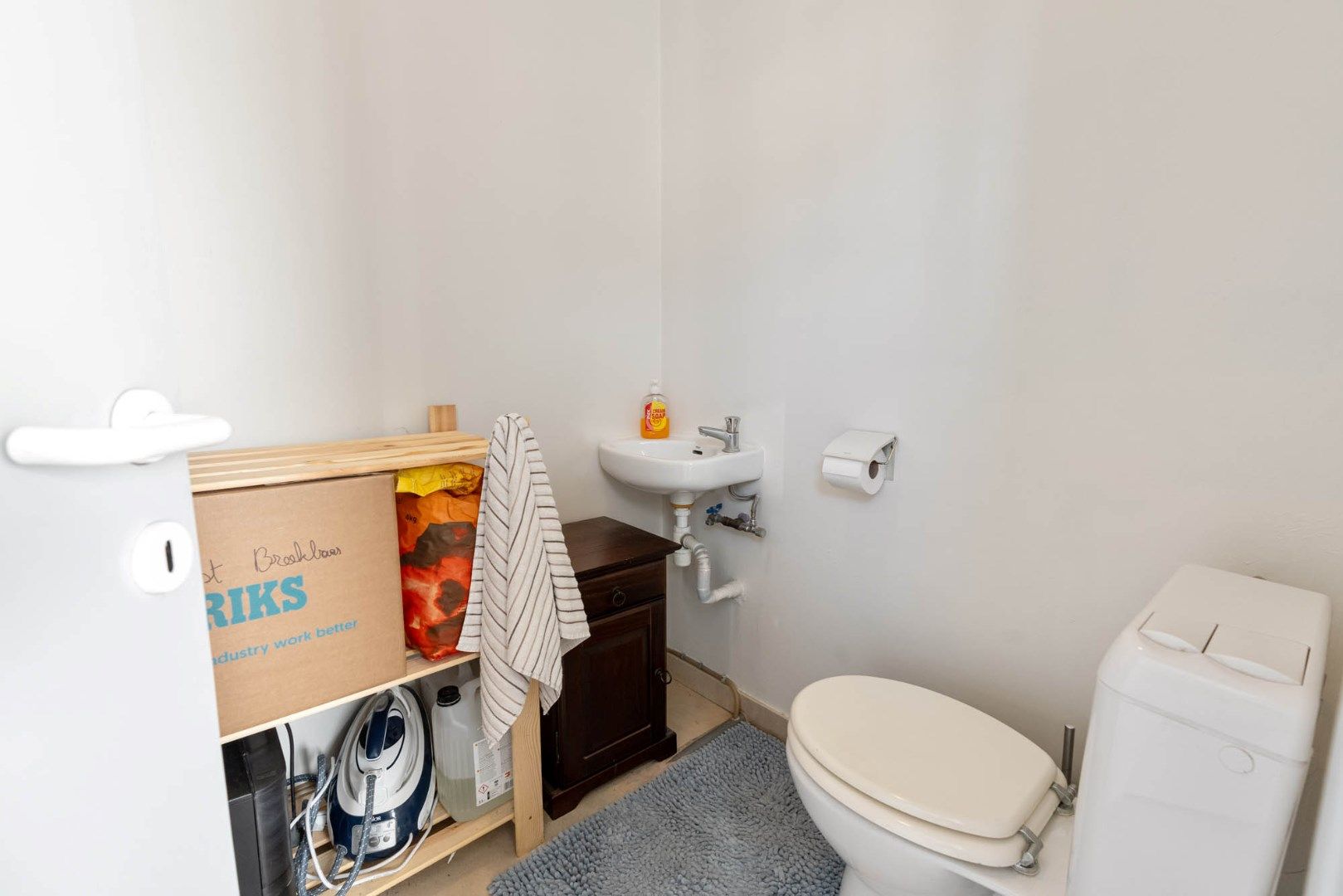 Gelijkvloersappartement met 1 slaapkamer en twee standplaatsen te Riemst, Vlijtingen foto 5