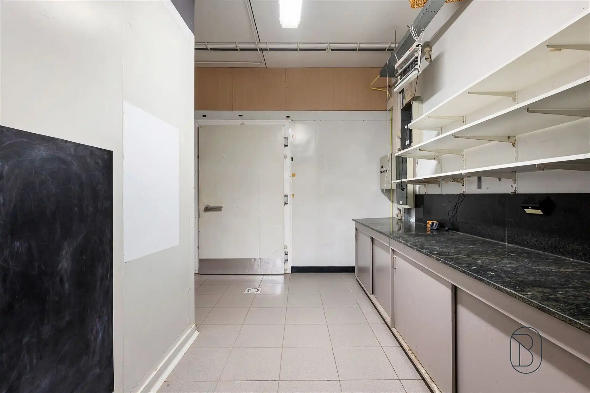 Veelzijdig handelspand met atelier op commerciële toplocatie foto 14