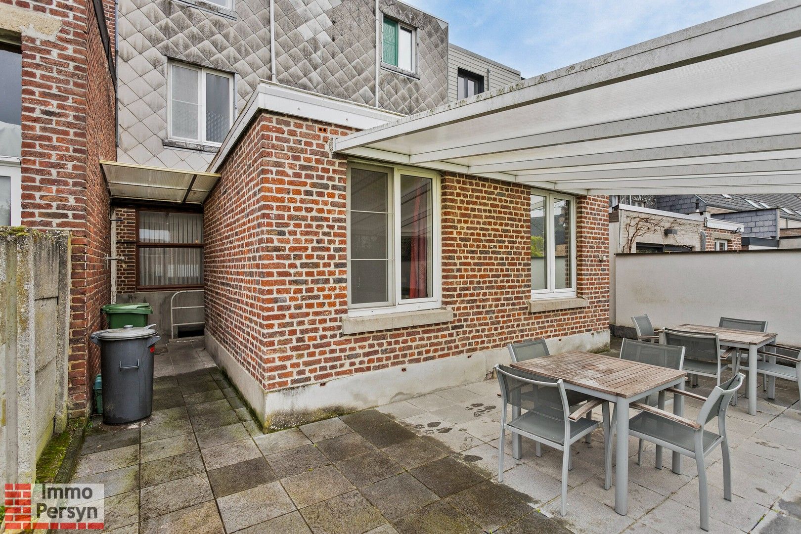 Ruime stadswoning met 3 slaapkamers en tuintje. foto 18
