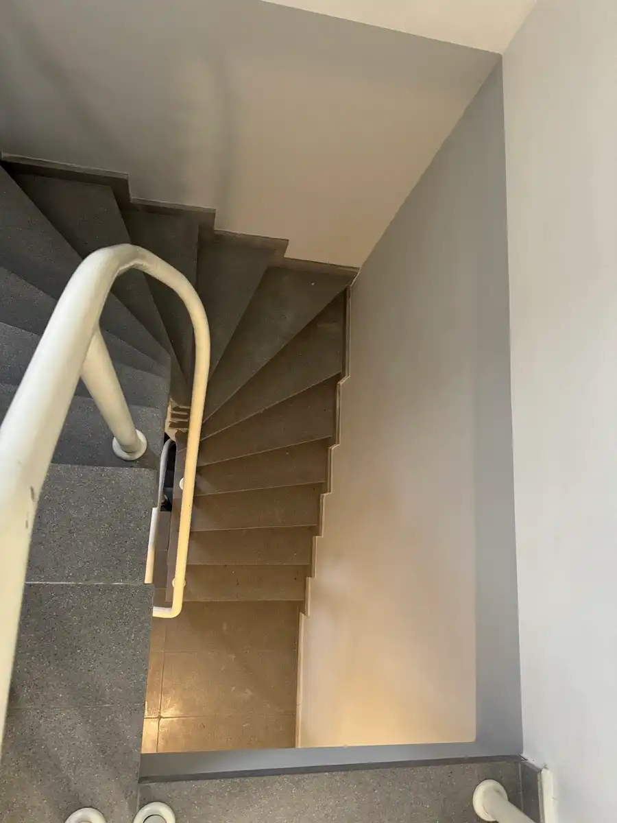 Kantoor 3de verdiep op Bisschoppenhoflaan + parking foto 12