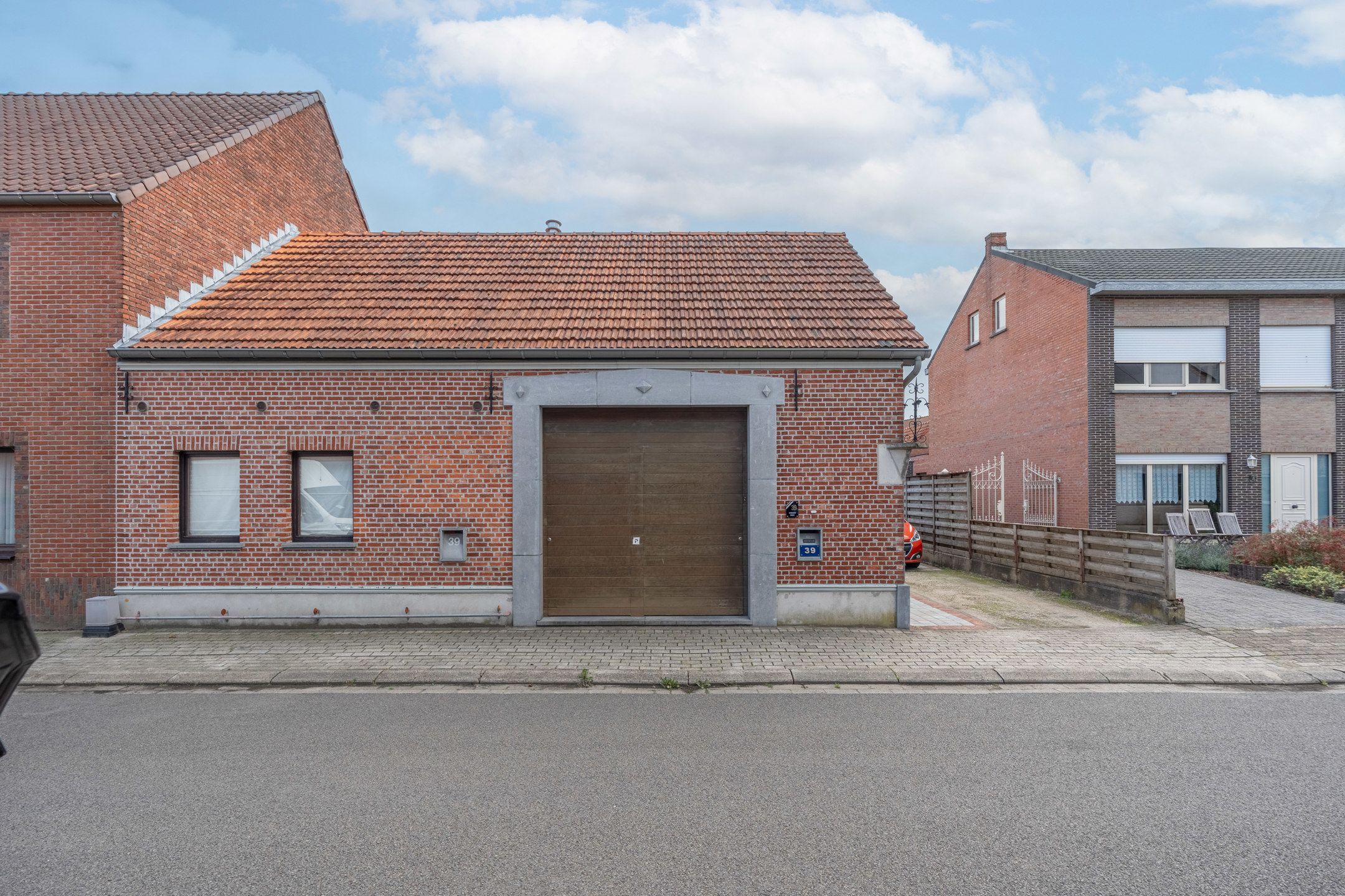 Te renoveren woning met tuin nabij centrum Vosselaar. foto 4