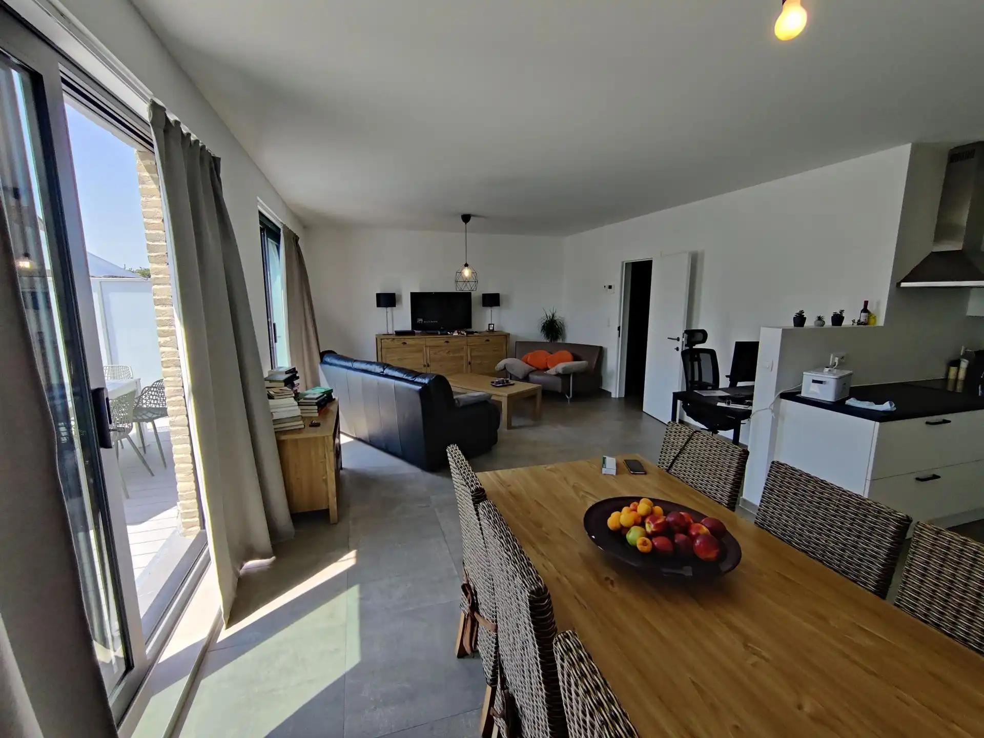 Appartement met 2 slaapkamers en groot terras foto 2