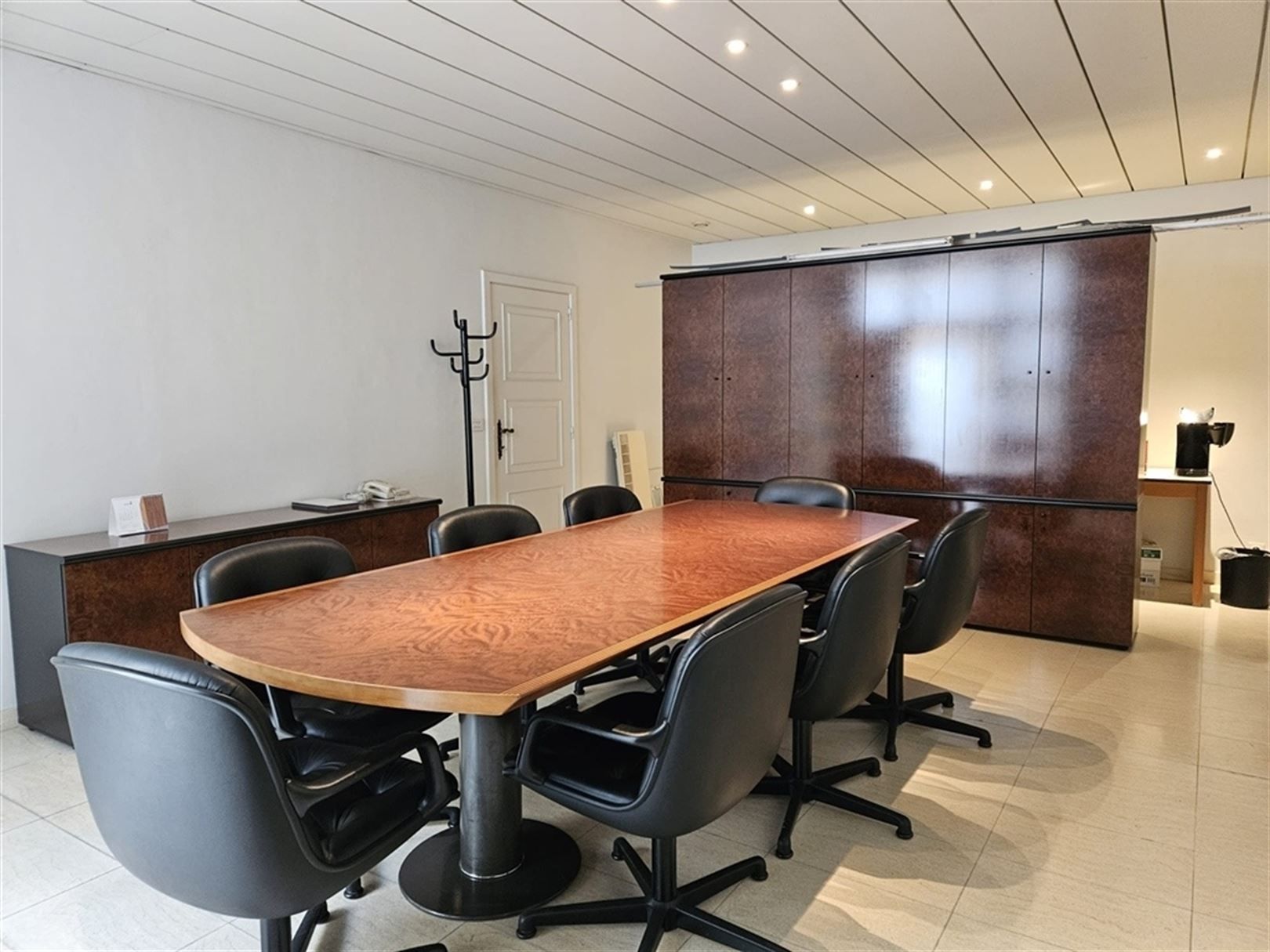 Multifuncitoneel bedrijfsgebouw foto 23