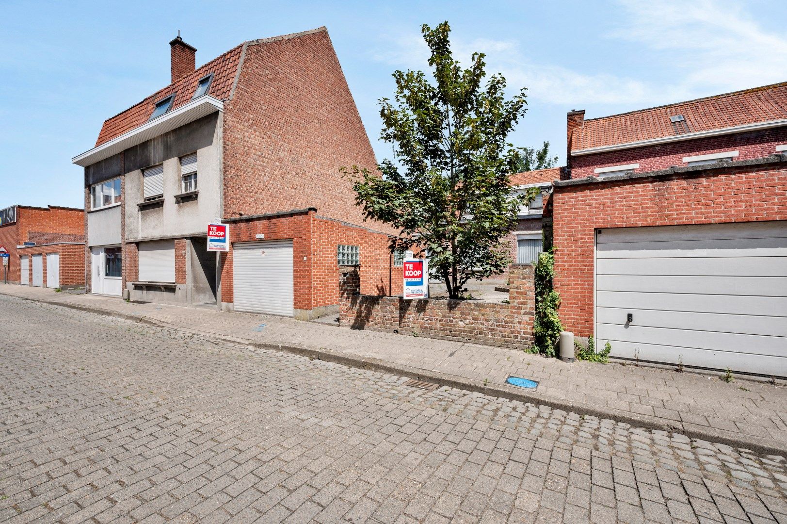 TE RENOVEREN WONING MET 2 SLPKS, GARAGE EN TAL VAN MOGELIJKHEDEN  foto 4