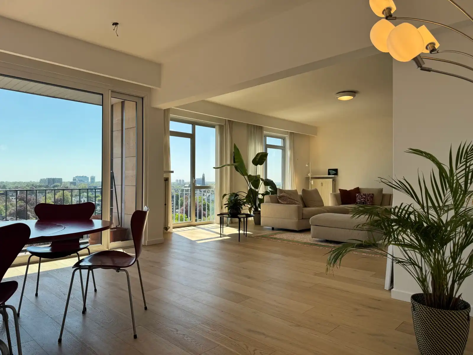 Ruim & lichtrijk  3 slaapkamer app. met Panoramisch Uitzicht foto 2