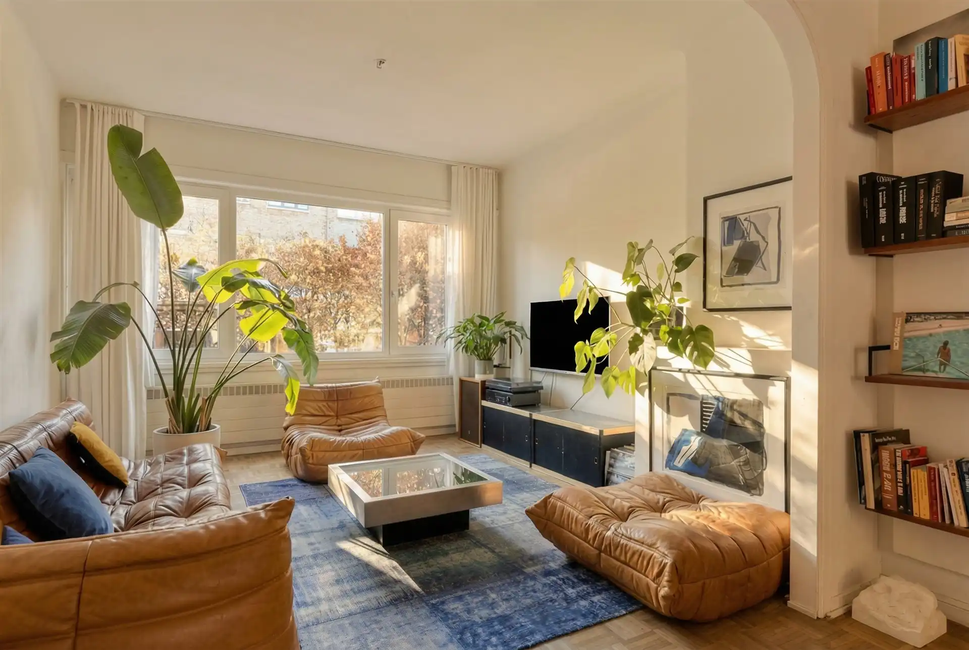 Sometimes the current of life moves the stones in the river foto 9