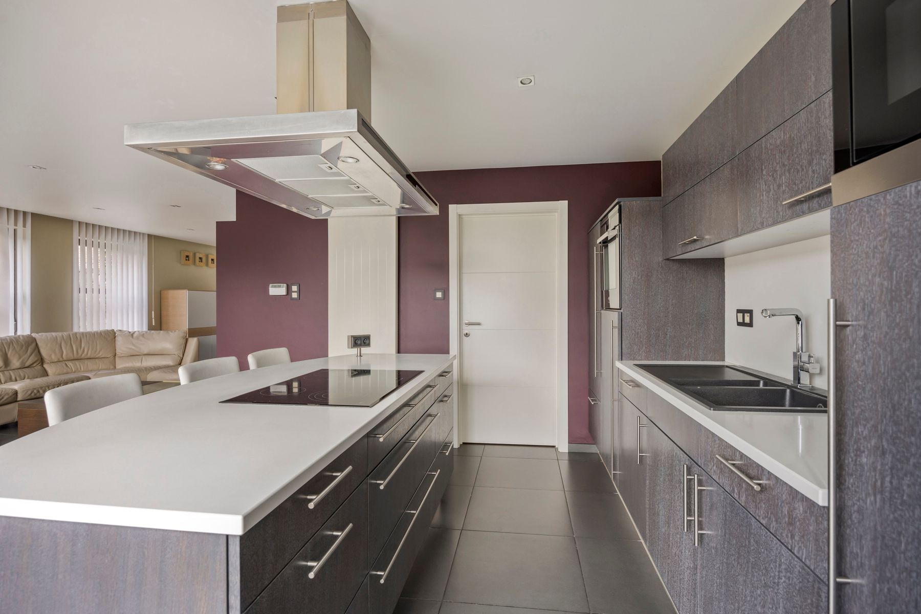 Instapklare HOB met 2 slaapkamers, garage en tuin! foto 9