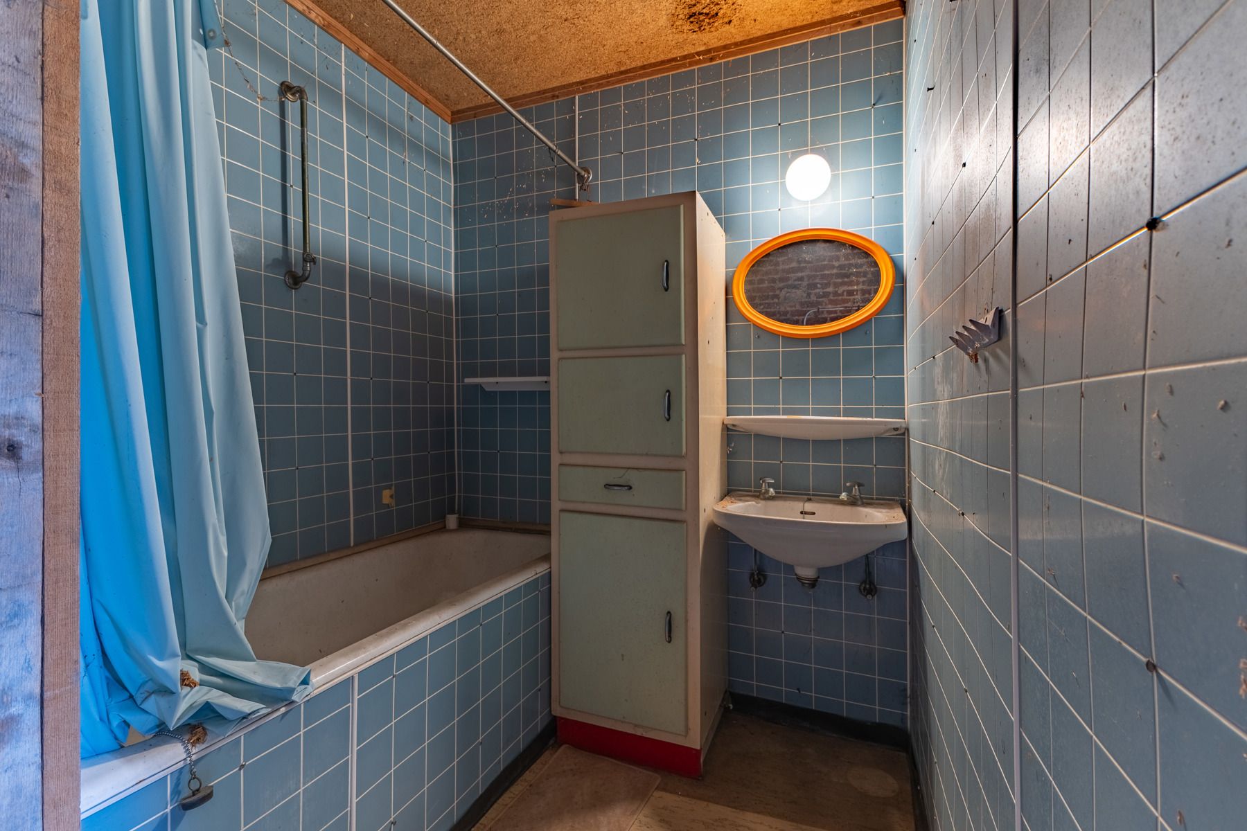 Goed gelegen ruime te renoveren woning met bouwgrond foto 20