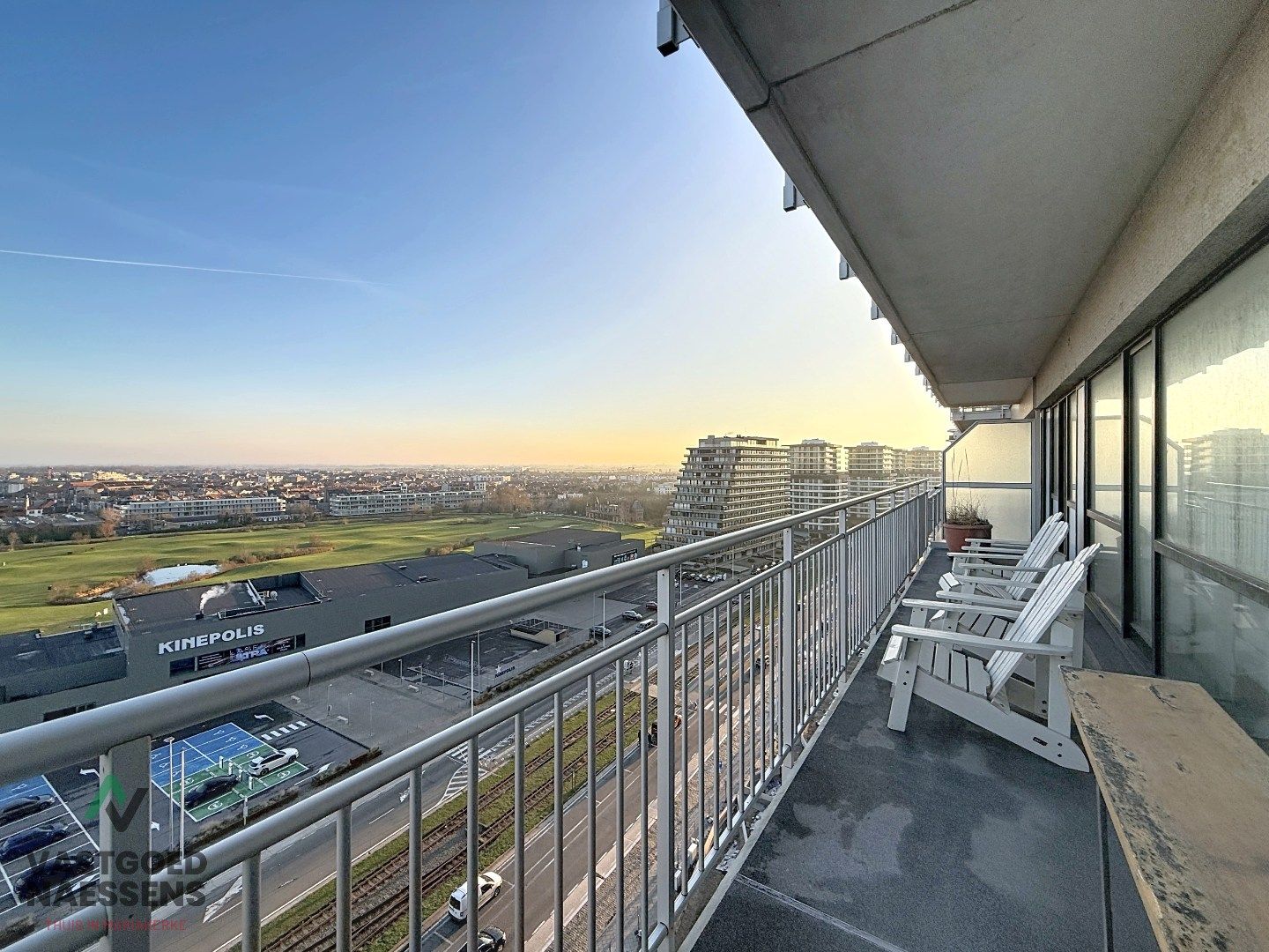 GEMEUBELD 2 SLPK APP MET ZEEZICHT EN 2 TERRASSEN foto 12