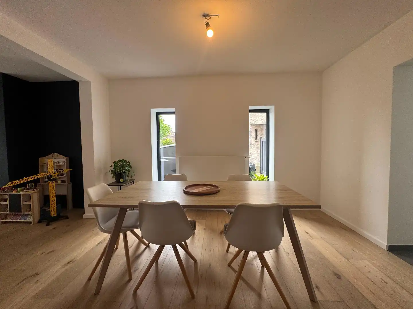 TE HUUR - Gerenoveerde halfopen bebouwing  foto 5