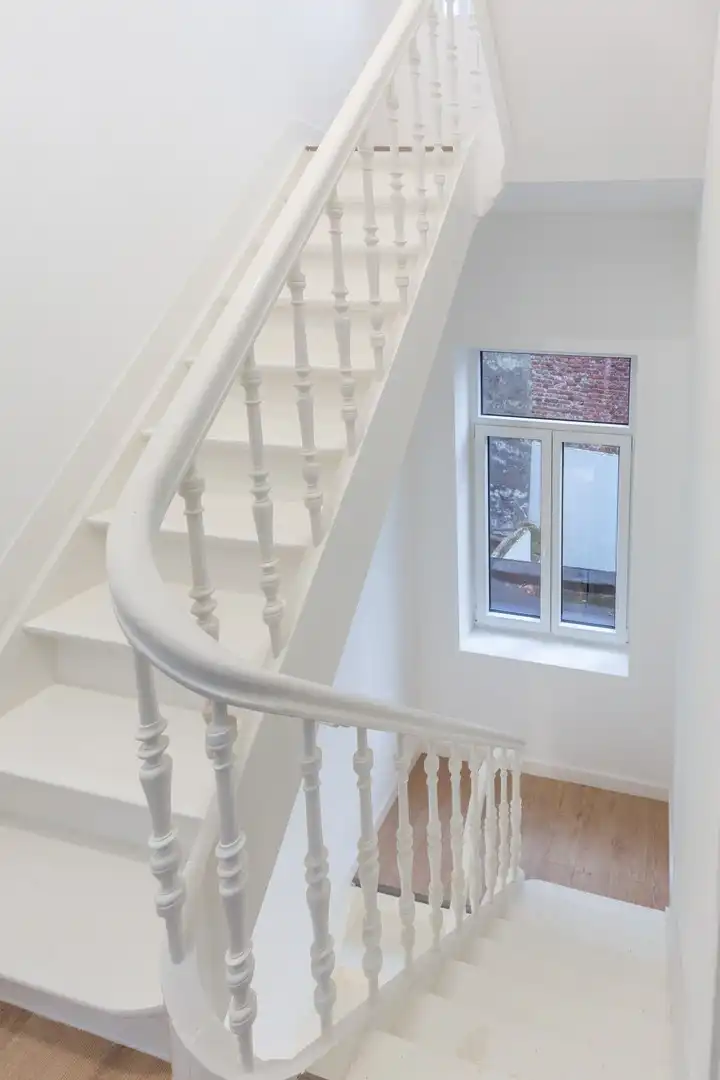 Grondig gerenoveerde woning met 3 slpks foto 13