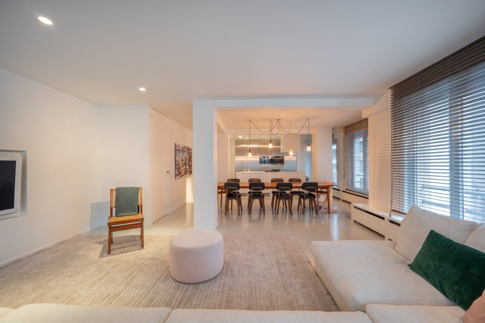 Stijlvol gerenoveerd hoekappartement met loftgevoel, ideaal gelegen aan de Dumortierlaan nabij de Zeedijk foto 17