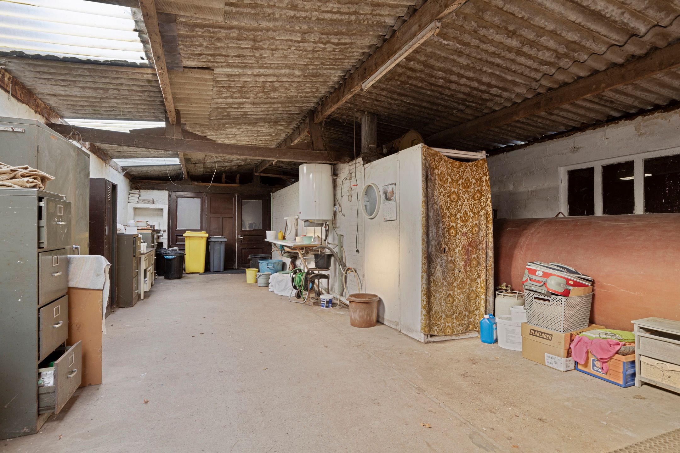 Te renoveren woning met grote garage/werkplaats op 941m² foto 26