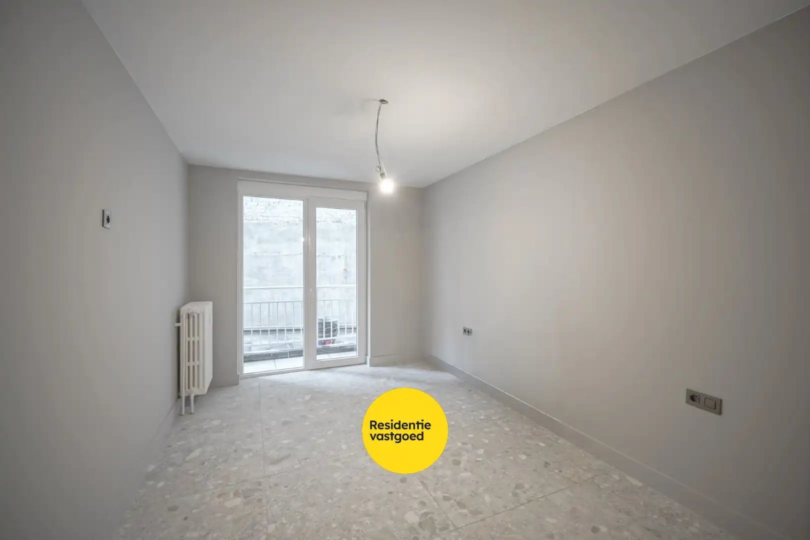 Gerenoveerd 2-slpk appartement met lift in Oostende foto 15