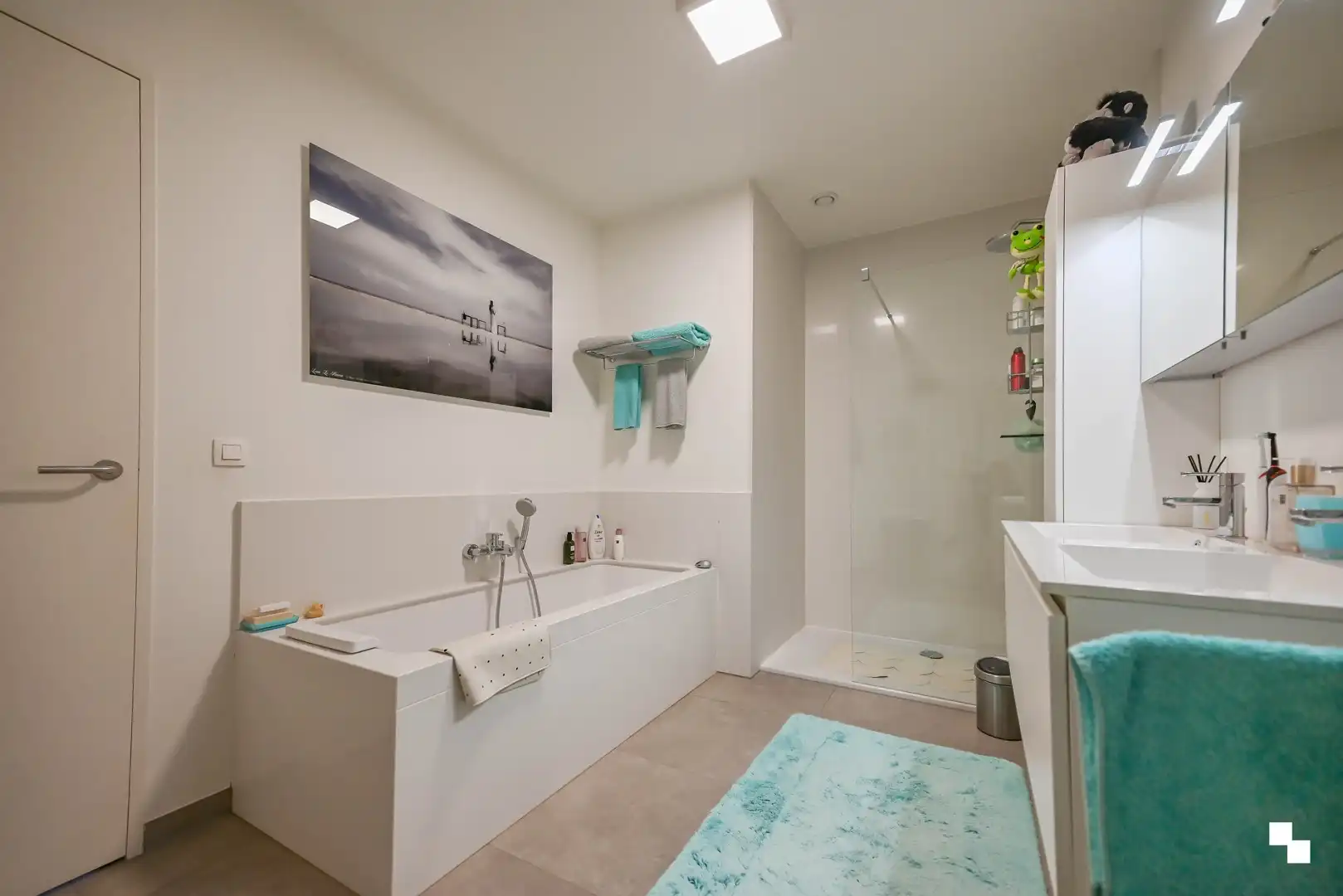 Uniek & bijna energieneutraal penthouse met riant terras te Bosmolens foto 18
